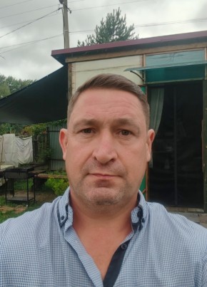 Олег из Сходни 46 лет