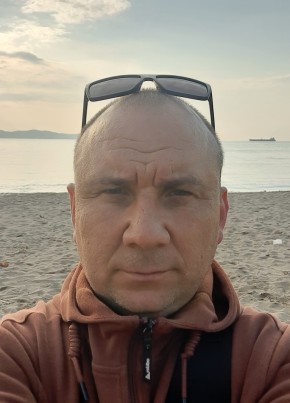 Дмитрий из Находки 44 года