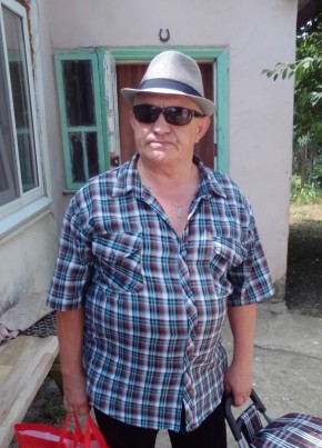 Александр, 65, Россия, Северская