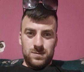 George, 27, Oradea