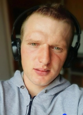 Алексей, 33, Россия, Волхов