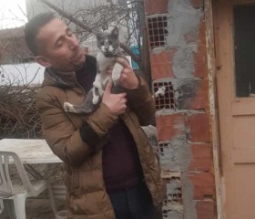 Mustafa, 22, Valence