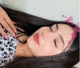 Sofia, 28, Quito