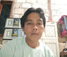 Heri, 36, Jayapura