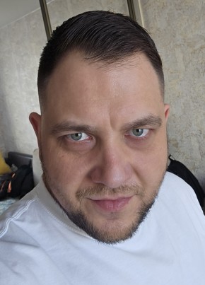 Андрей из Саратова 32 года