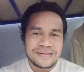 Den, 29 лет, Kota Ternate