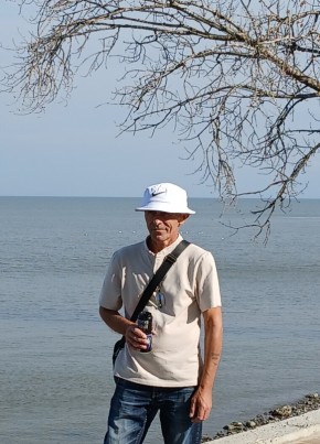 Сергей из Таганрога 52 года