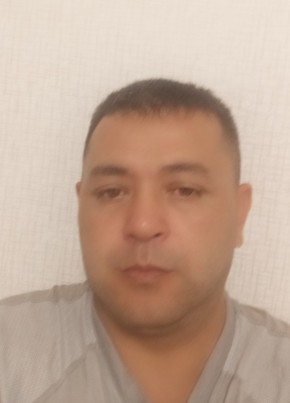 Isamov из Новосибирска 39 лет