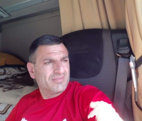 Armen, 49, Bisert