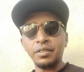 Rigobert, 41, Antananarivo