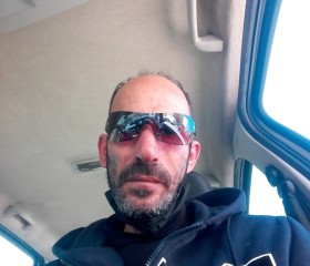 Paolo 76, 49, Catania