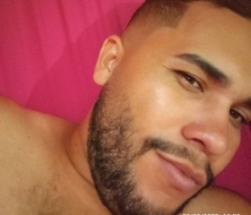 Lucas, 20, Santa Helena