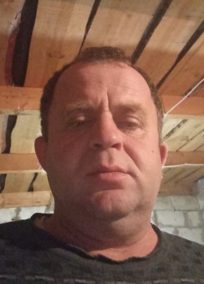 Александр из Саратова 44 года
