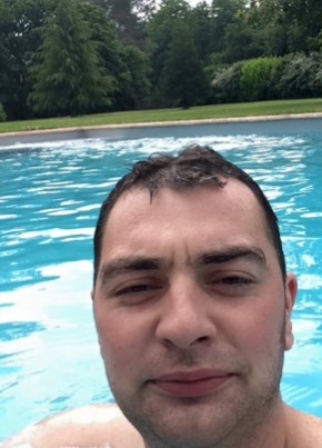 Doudou, 32, République Française, Quimper