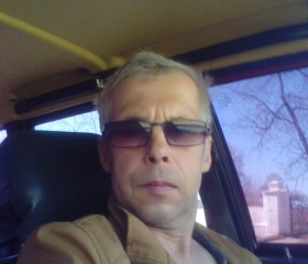 Олег, 56 лет, Магадан