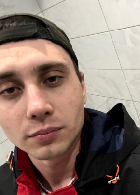 Денис из Волгограда 27 лет