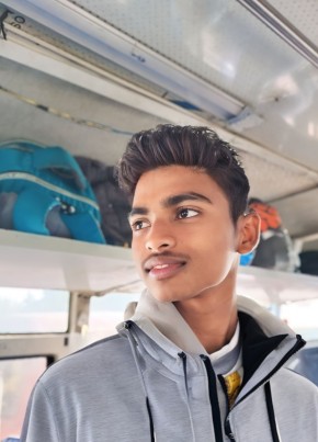Priyal, 18, India, Chandrapur