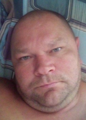 Виктор из Саратова 43 года