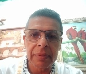 Wilson, 54, Caracas