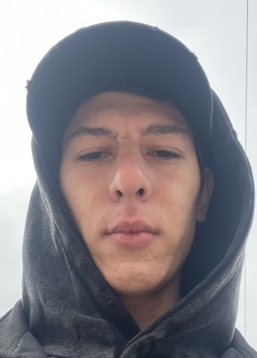 Иван из Москвы 22 года