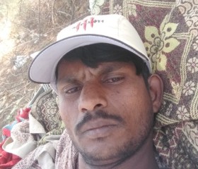 Dnyaneshwar Bhil, 20 лет, Jālgaon