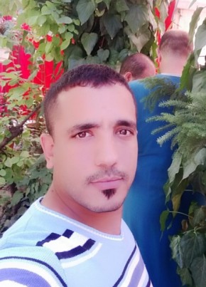 AL Khadir, 37, People’s Democratic Republic of Algeria, El Idrissia