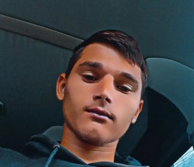 Alin Paraschiv, 20, Karlstad