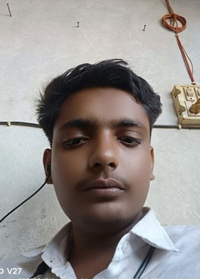 Ajay Suthar, 20, India, Gorakhpur (Haryana)