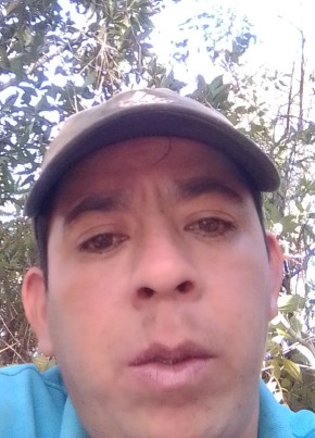 José Reyes, 36, República de El Salvador, San Salvador