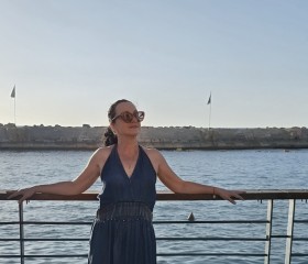 Mari, 56, Ariel