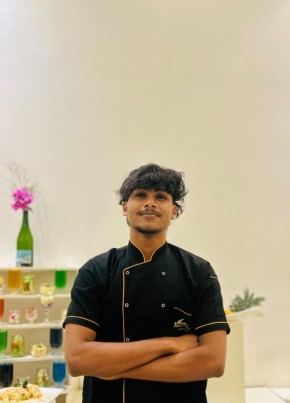 Nilesh из මීගමුව 19 лет