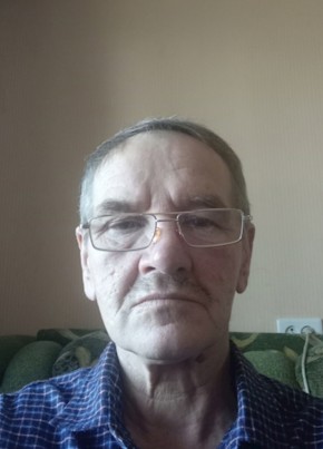Игорь из Бийска 61 год