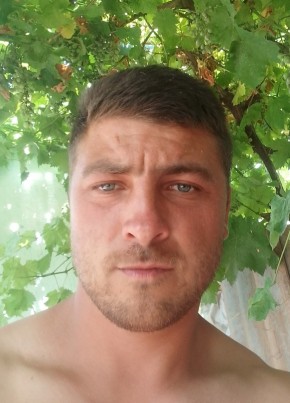 Максим, 31, Россия, Феодосия