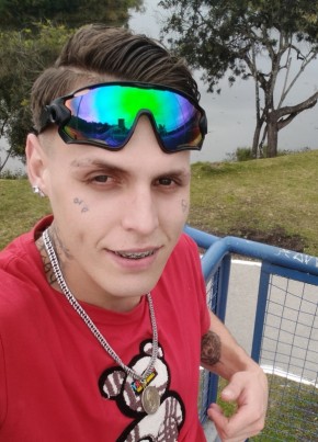 Denis из Curitiba 19 лет