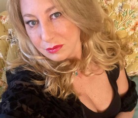 Maria Johnson, 41, Kidderminster