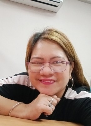 Regina, 50, Pilipinas, Maynila