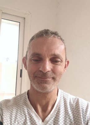 حمنوش عبد الغاني из Boumerdas 49 лет