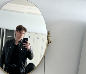 Artem, 18, Yekaterinburg