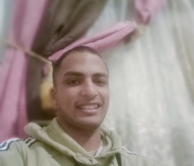 Amer, 21, Damanhur