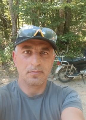 Альберт из Майкопа 46 лет
