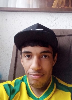 Jonathan Breno d из Itapecerica da Serra 24 года