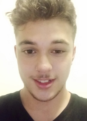 Angus, 21, Australia, Brisbane