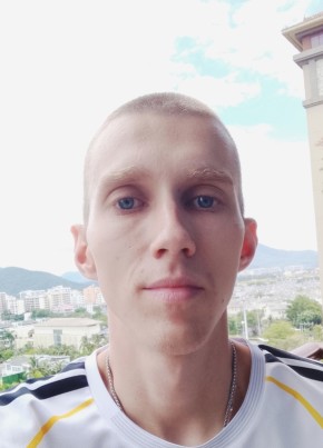 Олег из Саратова 24 года