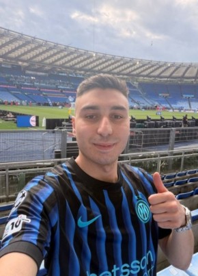Davide Ferraro из Catania 22 года
