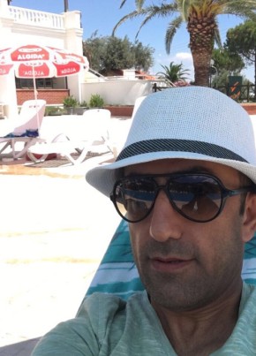 Burak, 44, Türkiye Cumhuriyeti, İstanbul