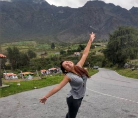 Claudyy, 23, City Center