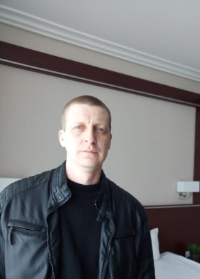 ЮРИЙ, 41, Россия, Саратов