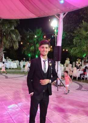 Fahrettin Alhan, 24, Türkiye Cumhuriyeti, Zeytinburnu