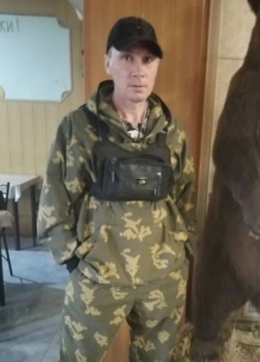 Павел из Ленска 42 года