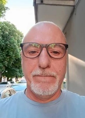 Алексей из Paris 59 лет